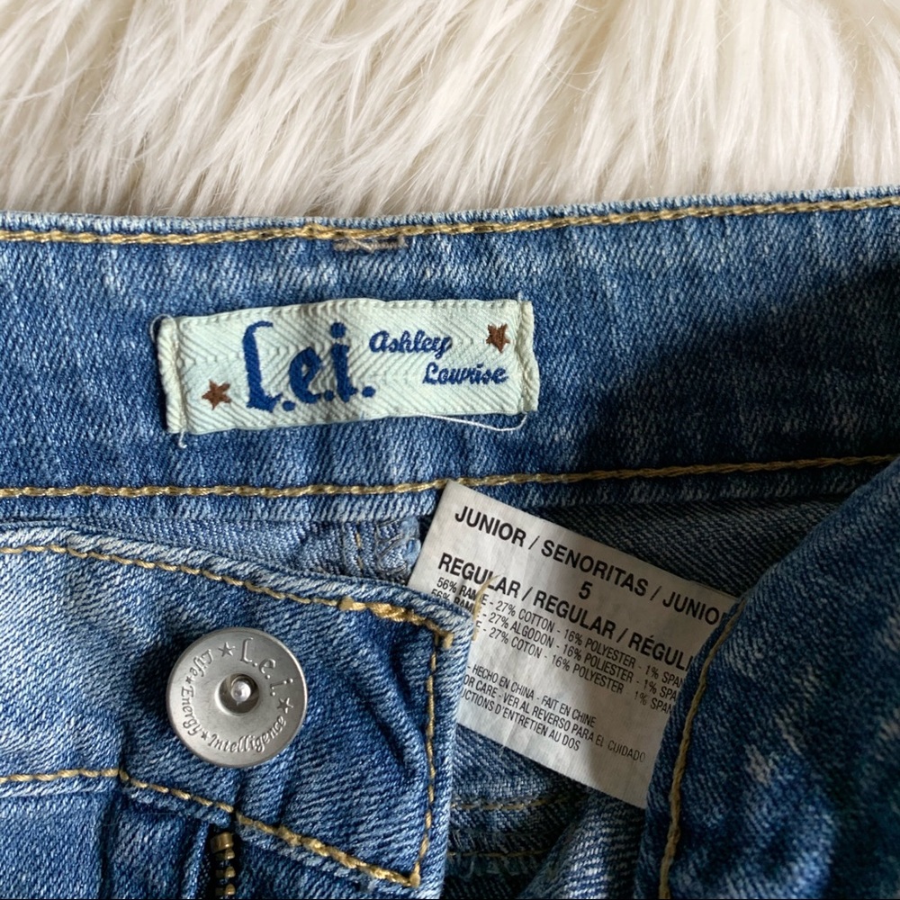 JEAN SHORTS - Picture 3 of 3